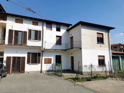 INDUNO OLONA, BI-TRILOCALE CON BOX