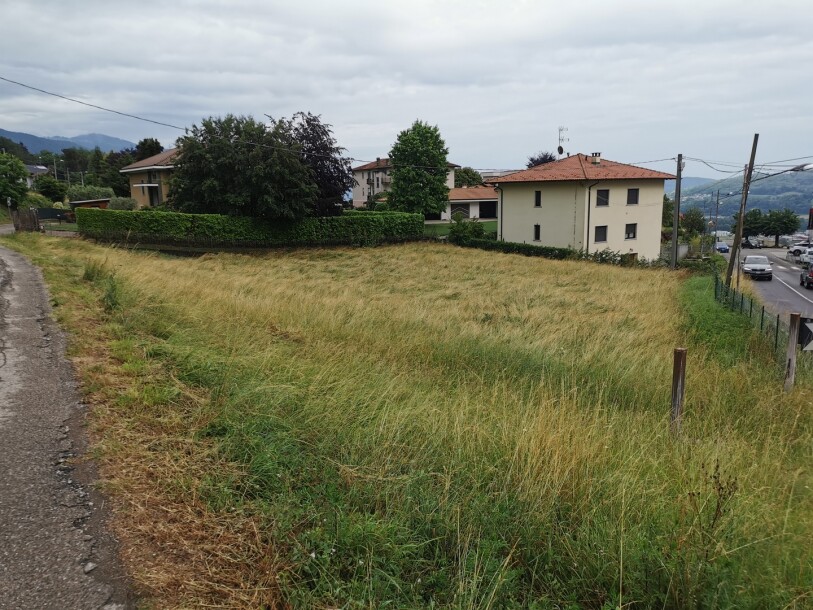 CLIVIO, TERRENO EDIFICABILE-1