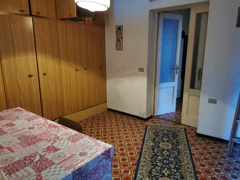 CUASSO AL MONTE, TRILOCALE CON BOX-10