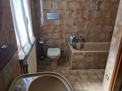 SALTRIO, PORZIONE DI CASA