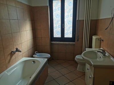 INDUNO OLONA, BI-TRILOCALE CON BOX