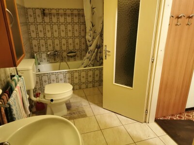 CUASSO AL MONTE, TRILOCALE CON BOX