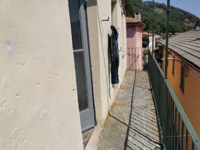 CAVAGNANO, PORZIONE DI CASA CON ACCESSORI