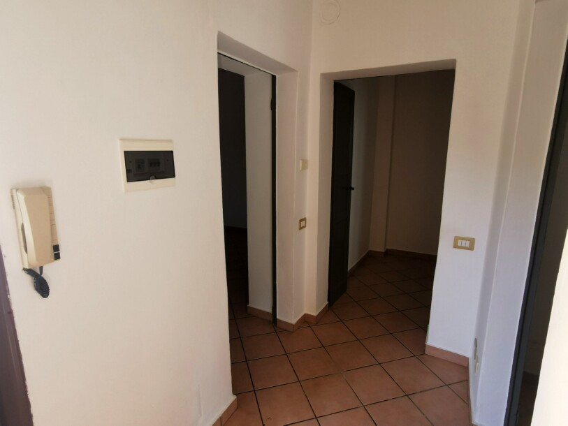 INDUNO OLONA, BI-TRILOCALE CON BOX-10