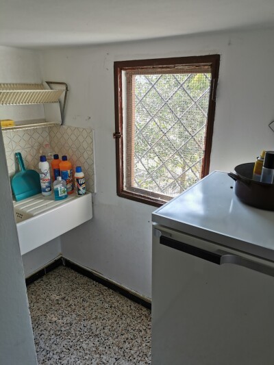 BESANO, DUE CASE INDIPENDENTI CON TERRENO
