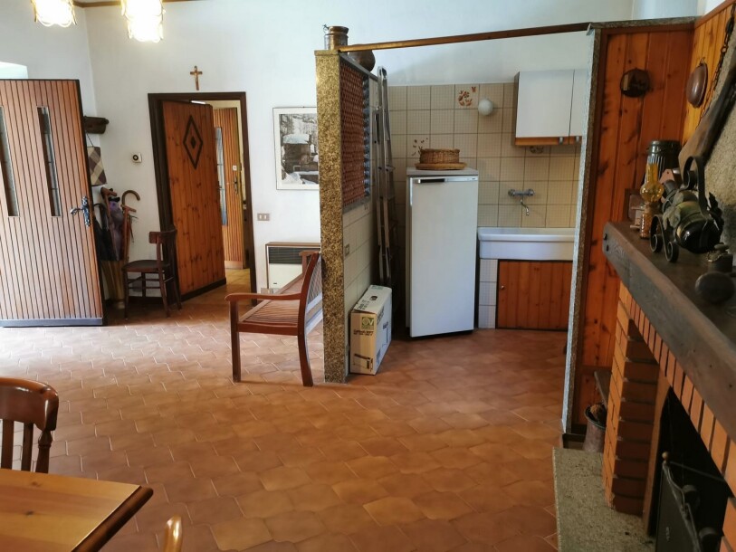 INDUNO OLONA, PORZIONE DI CORTE-13