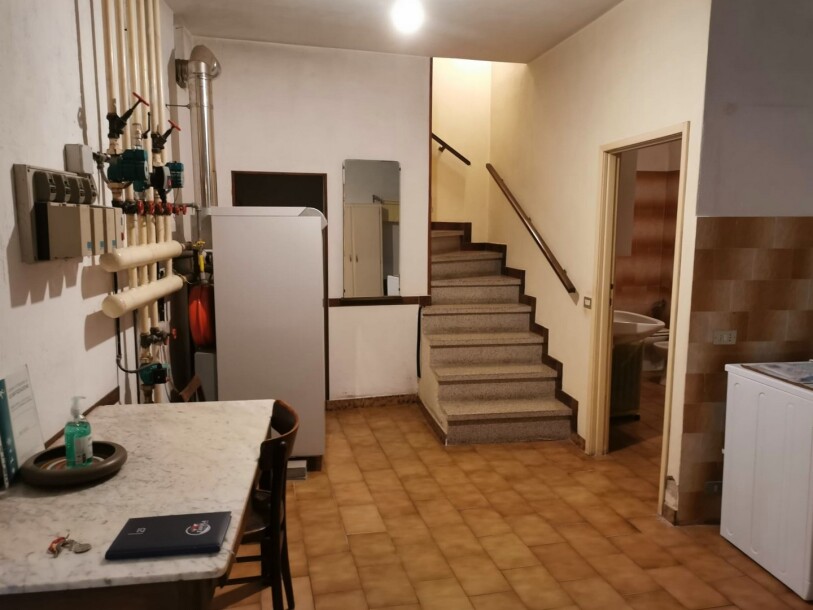 INDUNO OLONA, PORZIONE DI CORTE-15