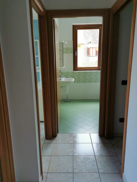 ARCISATE, TRILOCALE CON BOX-15