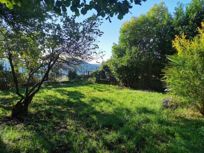 BISUSCHIO (POGLIANA), APPARTAMENTO CON GIARDINO