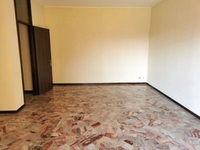 ARCISATE, COMODO TRILOCALE