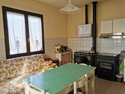 BISUSCHIO, BILOCALE CON ACCESSORI