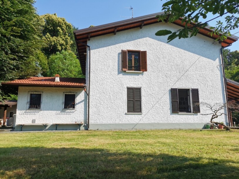 ARCISATE, VILLA BIFAMILIARE-2