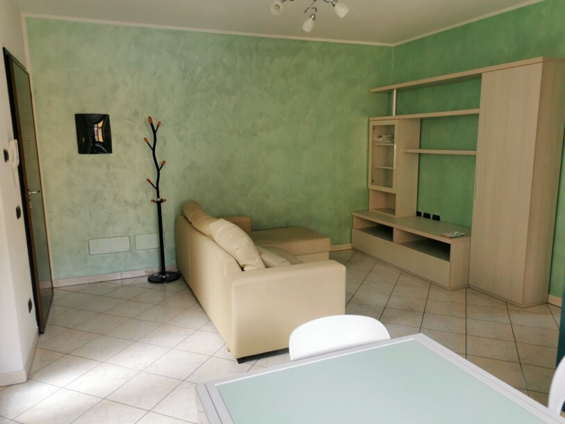 ARCISATE, TRILOCALE CON BOX-2