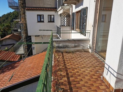 BISUSCHIO (POGLIANA), APPARTAMENTO CON GIARDINO