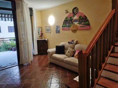 INDUNO OLONA, TRILOCALE SU DUE LIVELLI