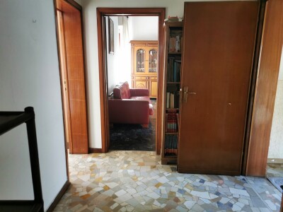 CUASSO AL MONTE, VILLA BIFAMILIARE