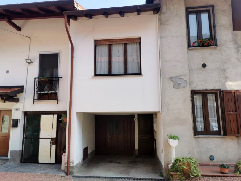 BISUSCHIO, PORZIONE DI CORTE-23