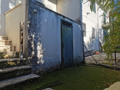 BISUSCHIO (POGLIANA), APPARTAMENTO CON GIARDINO