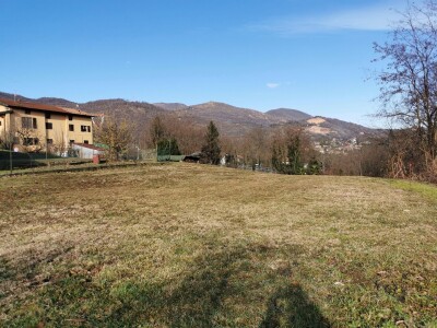 BISUSCHIO, BILOCALE CON ACCESSORI