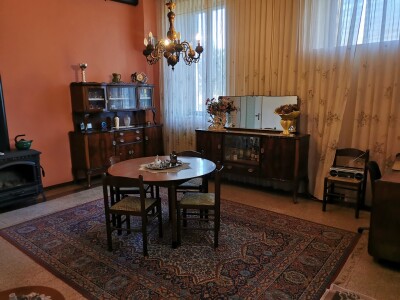 CUASSO AL MONTE, TRILOCALE CON BOX