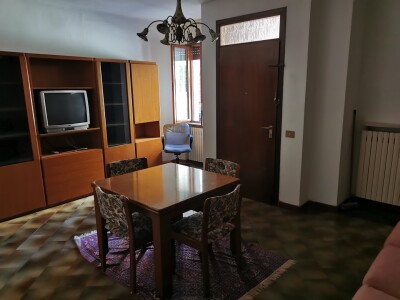 SALTRIO, PORZIONE DI CASA