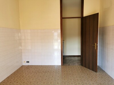 ARCISATE, COMODO TRILOCALE