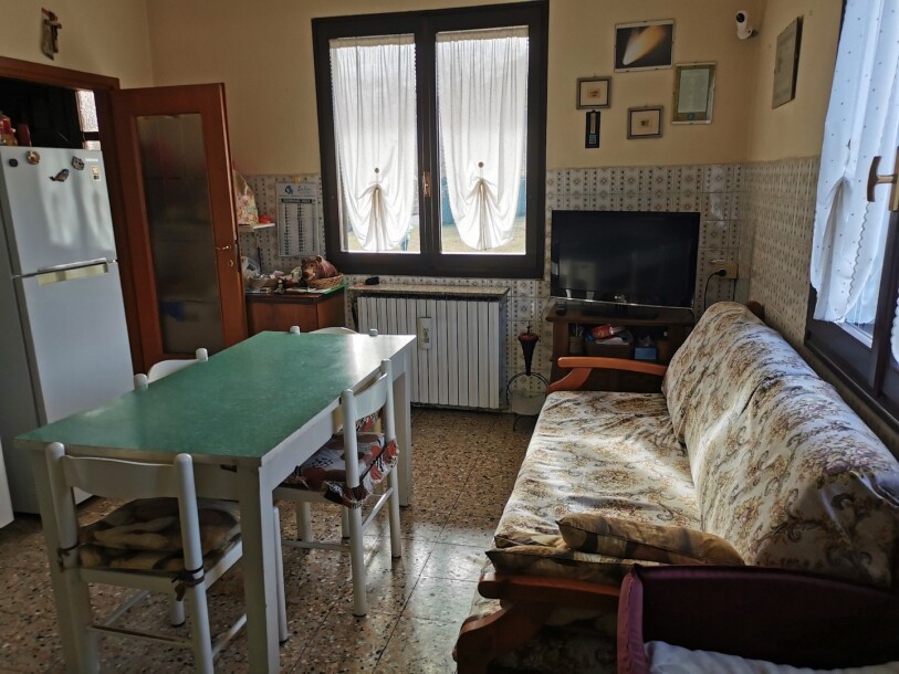 BISUSCHIO, BILOCALE CON ACCESSORI-4