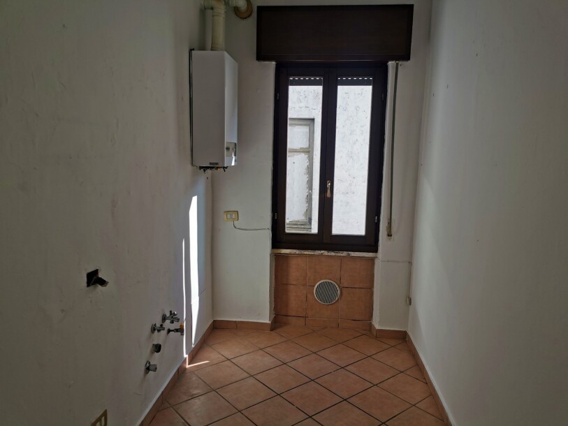 INDUNO OLONA, BI-TRILOCALE CON BOX-11