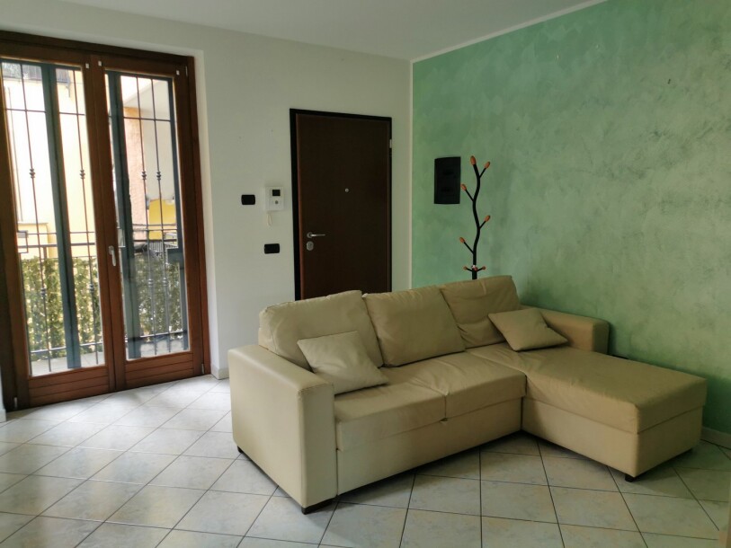 ARCISATE, TRILOCALE CON BOX-6