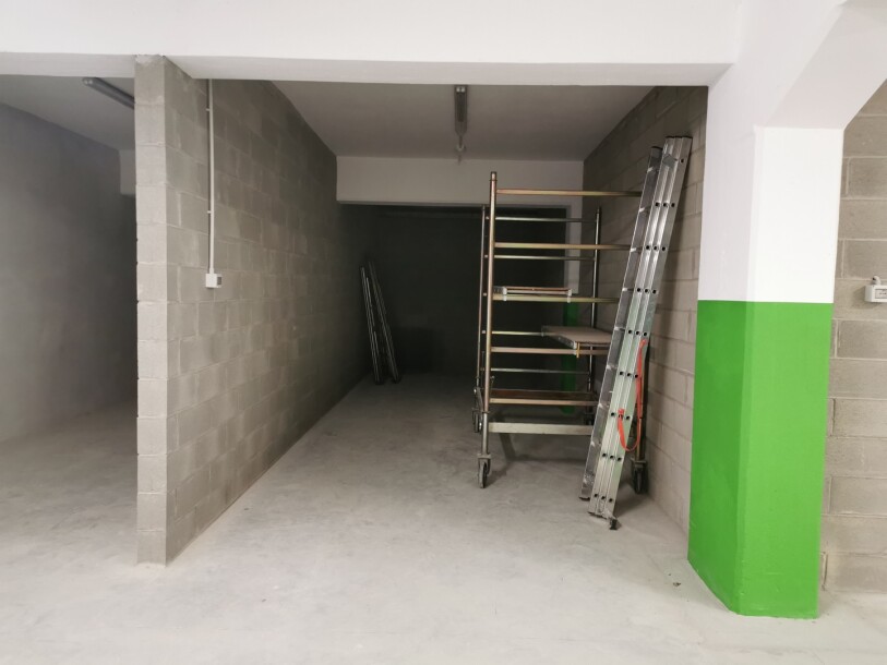 ARCISATE CENTRO, MAGAZZINI/DEPOSITI/POSTI AUTO-8
