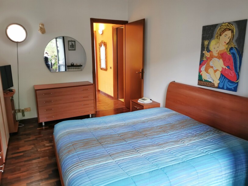 INDUNO OLONA, TRILOCALE SU DUE LIVELLI-9