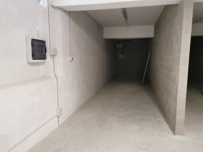 ARCISATE CENTRO, MAGAZZINI/DEPOSITI/POSTI AUTO