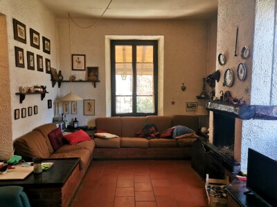 ARCISATE, VILLA BIFAMILIARE