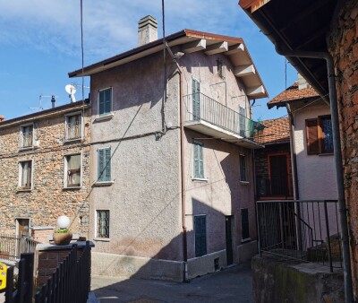 CUASSO AL MONTE, PORZIONE DI CASA