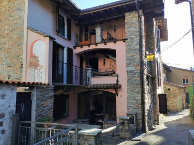 CUASSO AL MONTE, BORGNANA, PORZIONE DI CASA