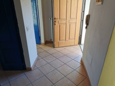 INDUNO OLONA, BILOCALE CON BOX