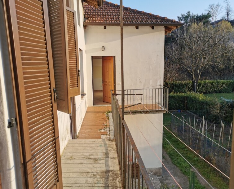 INDUNO OLONA, BILOCALE CON BOX-13